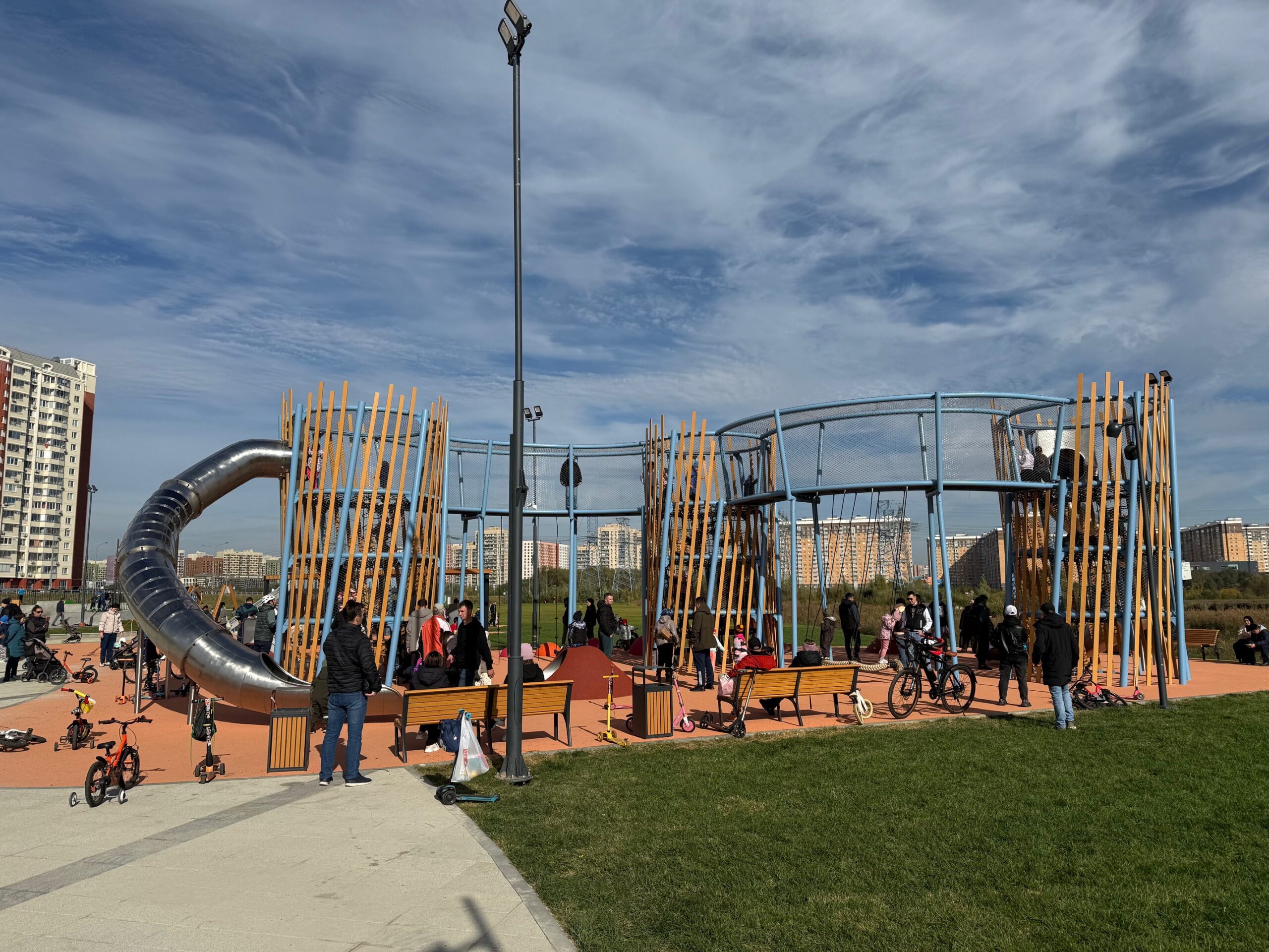 г.Москва, Черное озеро, парк Дружба — фото 4